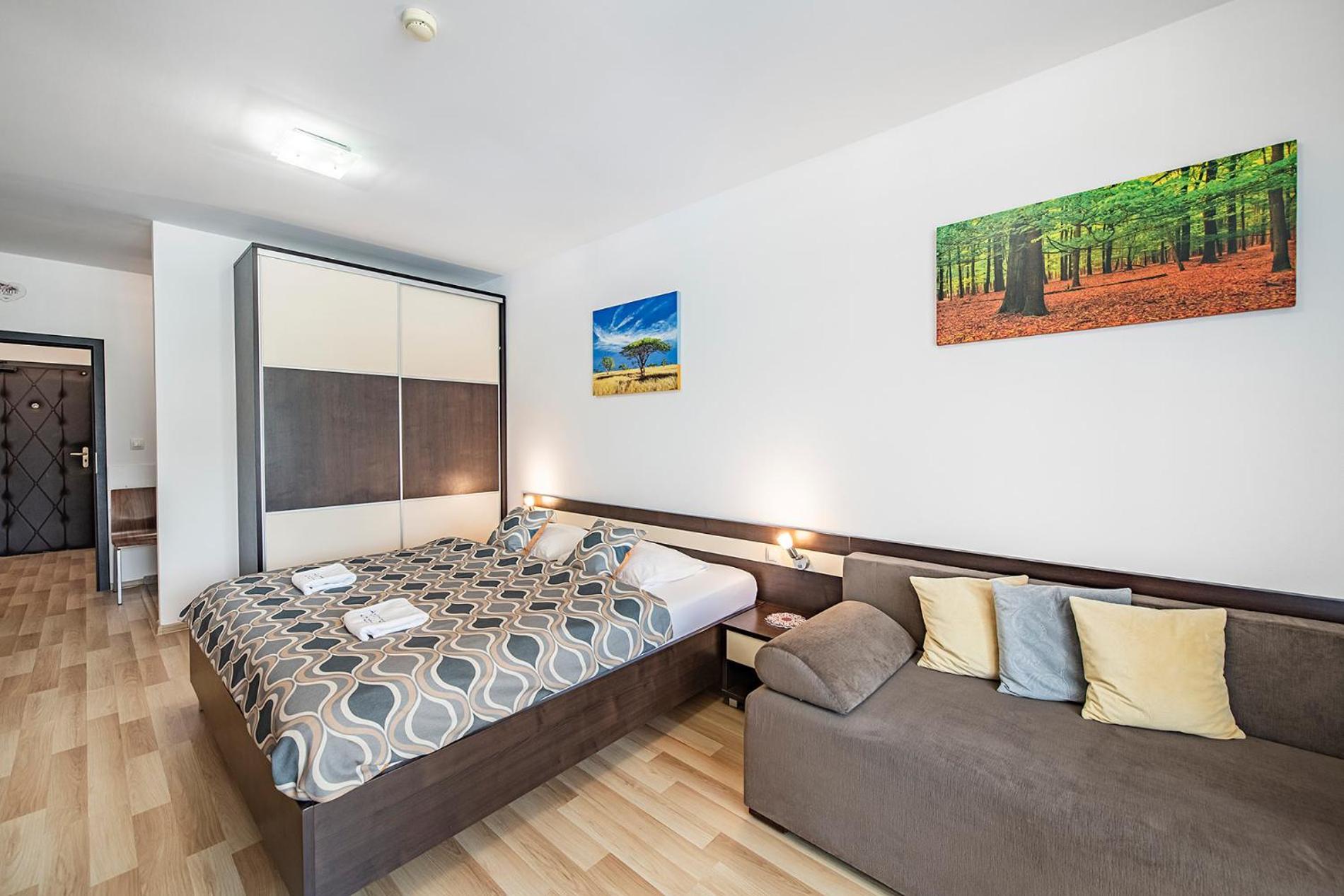 Besenova Apartman Korzar Bagian luar foto