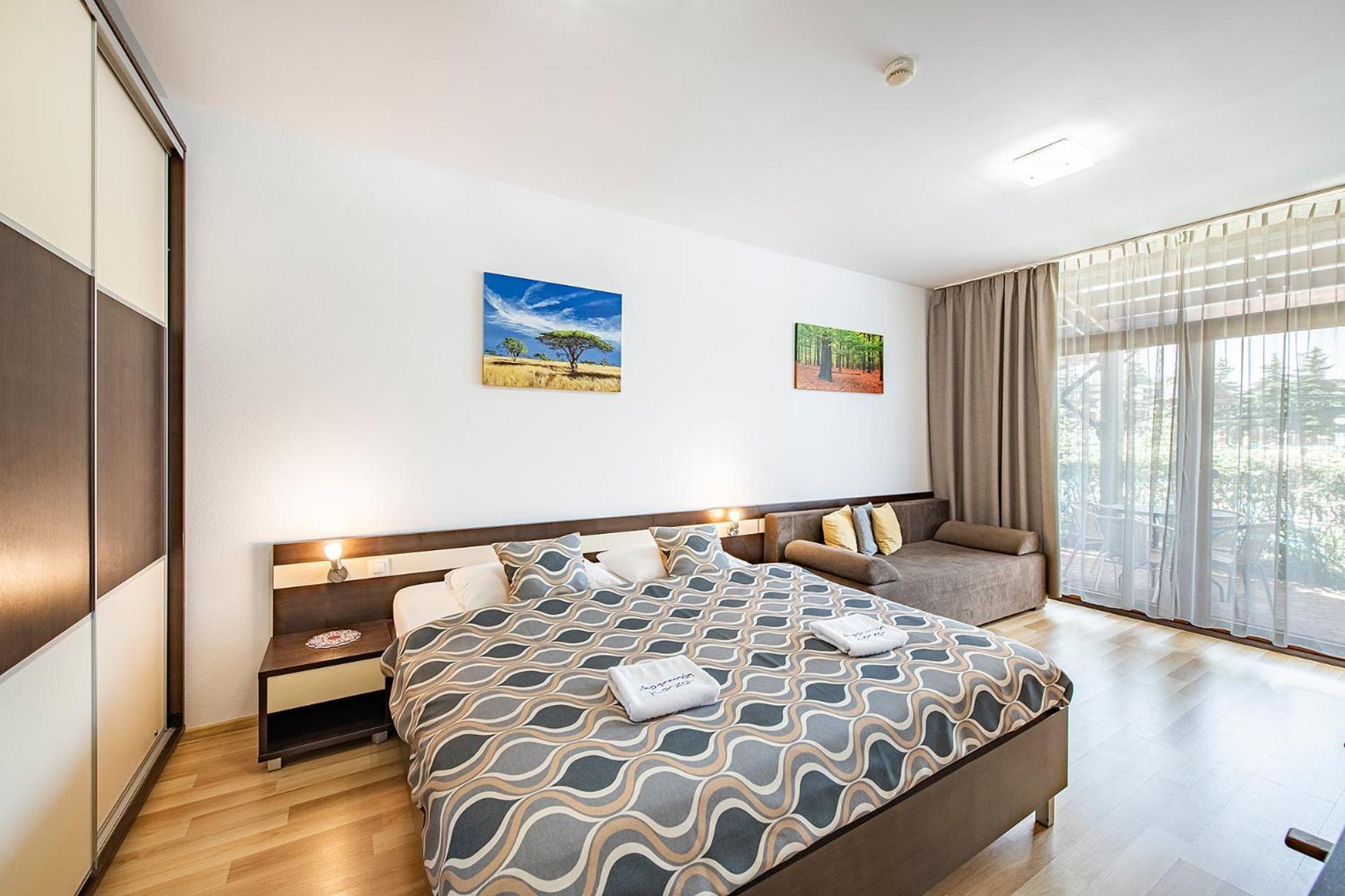 Besenova Apartman Korzar Bagian luar foto